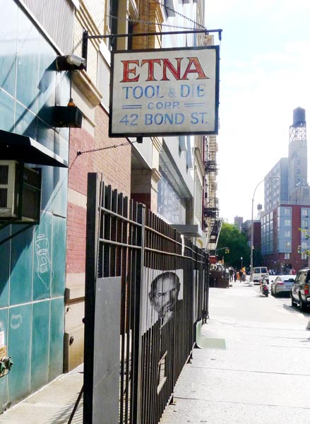 Steve-Jobs--Bond-St-_beckma